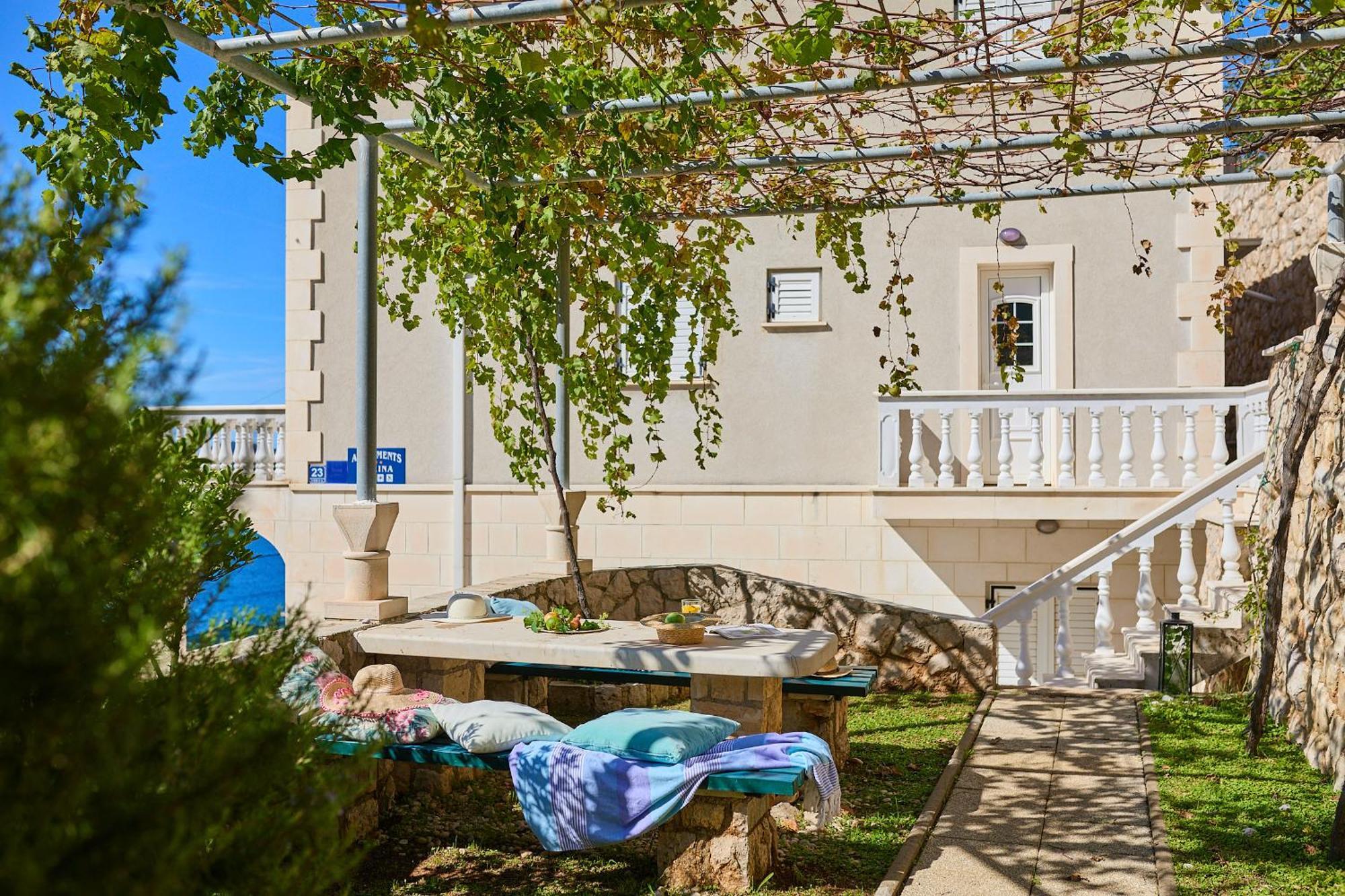 Hedera Estate, Hedera A53 * Dubrovnik